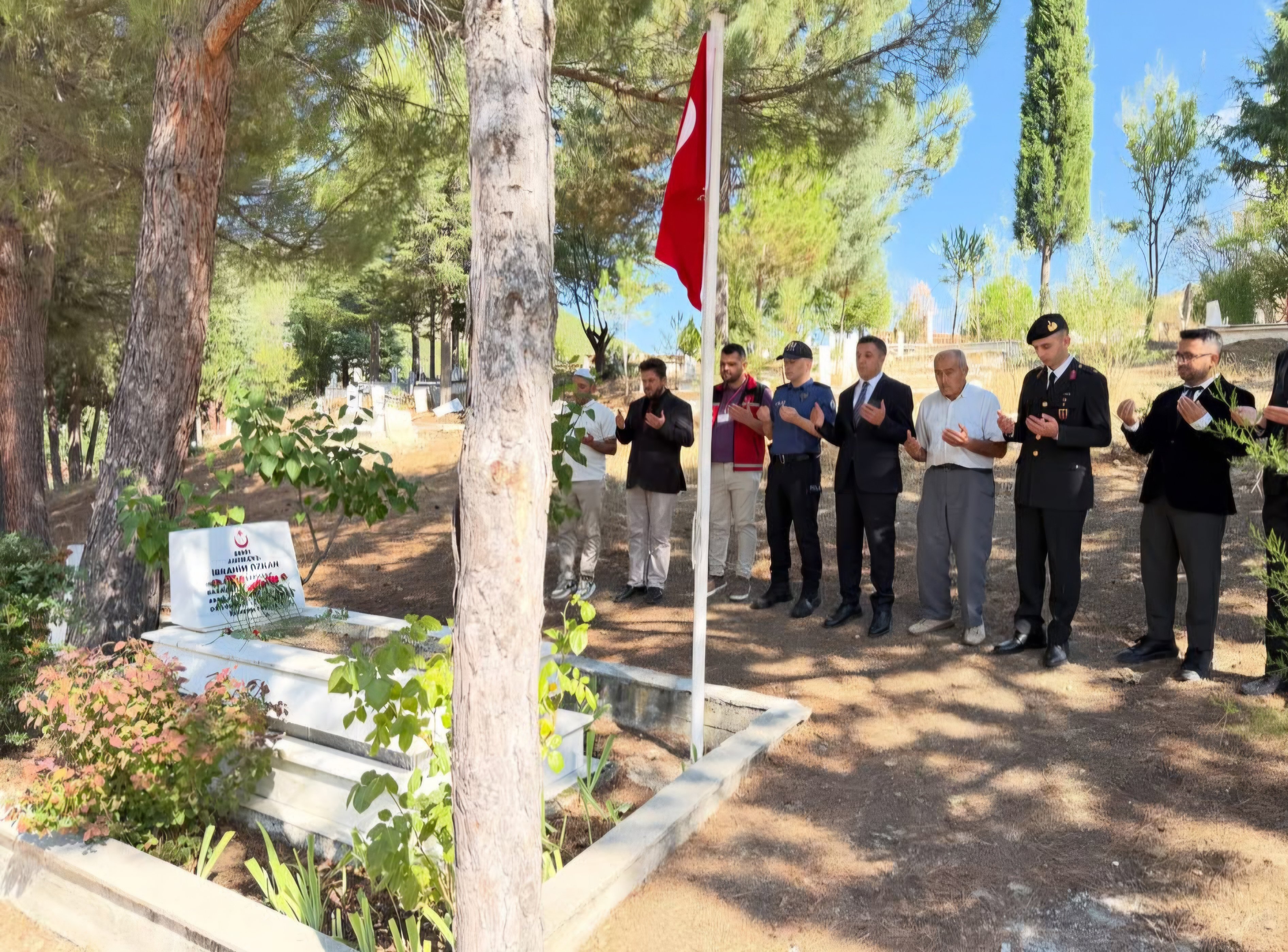 Şehidimiz İbrahim Özkan Kabri Başında Anıldı