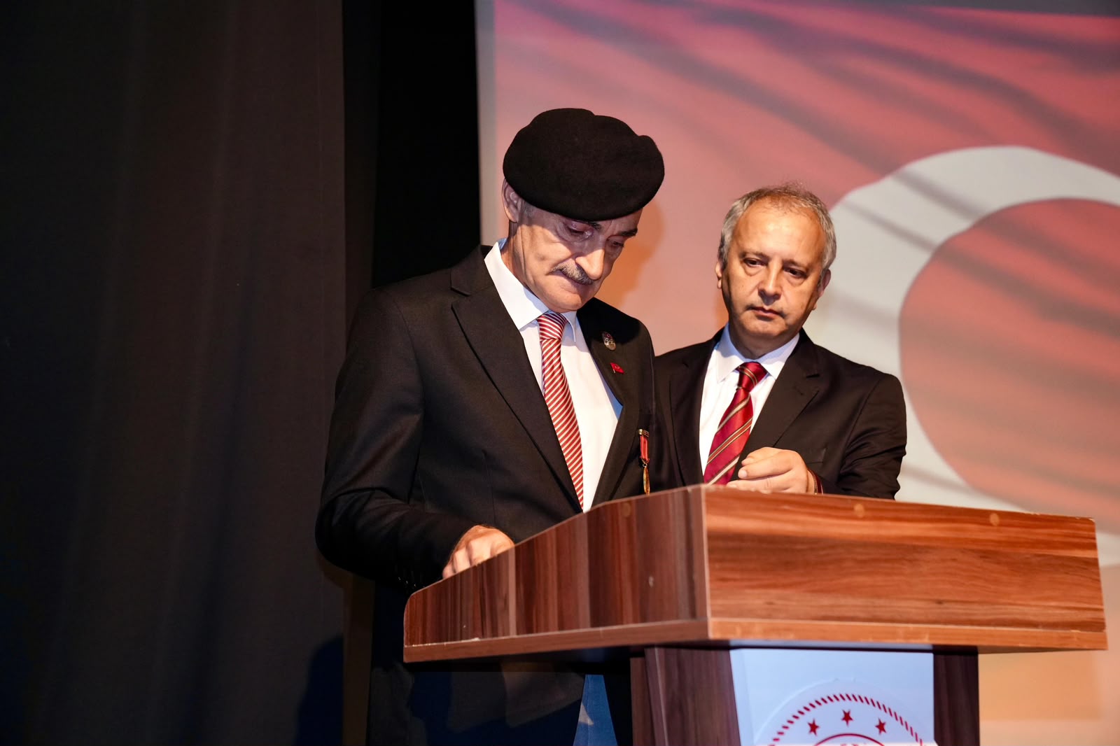 Şükranla, Minnetle, Daima