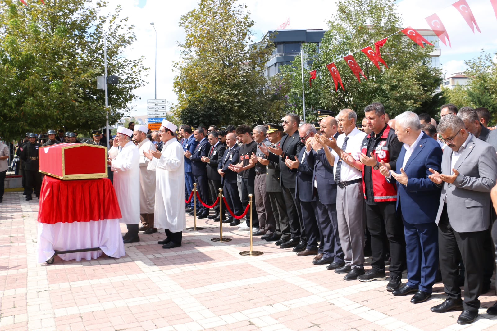 Şehit Tank Uzman Çavuş Coşkun SEVİM Son Yolculuğuna Uğurlandı