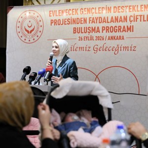 Bakanımız Göktaş, Evlenecek Gençlerin Desteklenmesi Projesi'nden yararlanan çiftlerle buluştu - fotoğraf 1