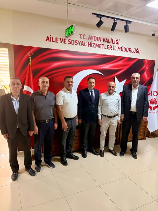 Aydın Muşlular Derneği Başkanı Orhan Aşık ve beraberindeki Yönetim Kurulu Üyeleri, İl Müdürümüz İlkay Türkoğlu’nu makamında ziyaret etti.