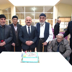 Valimiz Dr. Osman VAROL, Merzifon Huzurevi’ni Ziyaret Etti  - fotoğraf 5