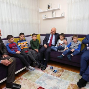 Valimiz Dr. Osman VAROL, İl Müdürlüğümüze Bağlı Çocuk Evini Ziyaret Etti - fotoğraf 3