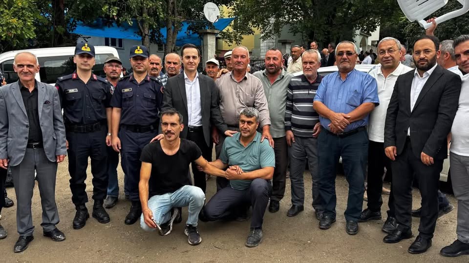 Şehidimiz Niyazi Uğur’un merhum annesi Güllü Uğur adına düzenlenen mevlit programına iştirak ettik.