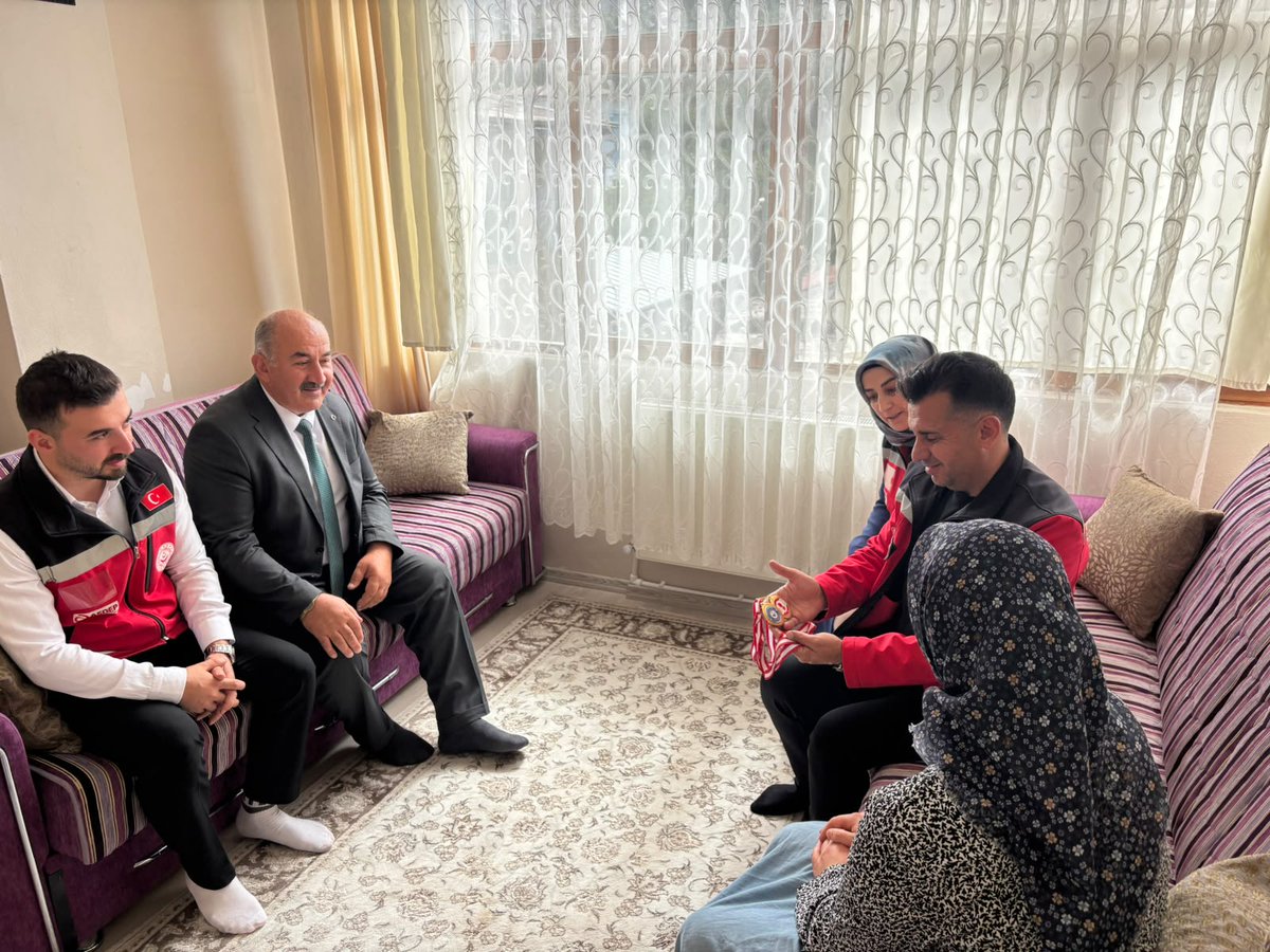  İspir’de SED Hizmetinden Yararlanan Ailelerimizin Başarılı Çocuklarıyla Buluştuk.