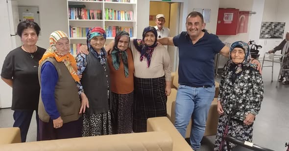 İl Müdür Yardımcımız Seyit Bulak, hafta sonu Gerze Huzurevi’ni ziyaret ederek huzurevi sakinlerimizle bir araya geldi.