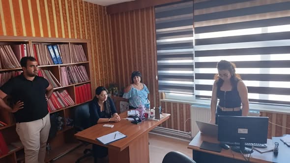 Kadına yönelik şiddetle mücadele kapsamında Sinop İcra Müdürlüğü personeline yönelik bilgilendirme semineri, Psikolog Betül Çakıcı tarafından gerçekleştirdik.