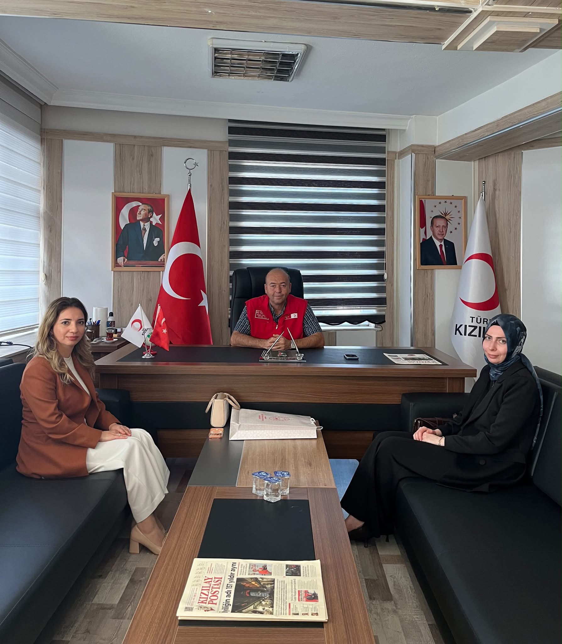 İl Müdürümüz Sn. Sezgi ARPACI ELALDI, Türk Kızılay Aksaray Şubemizi ziyaret ederek