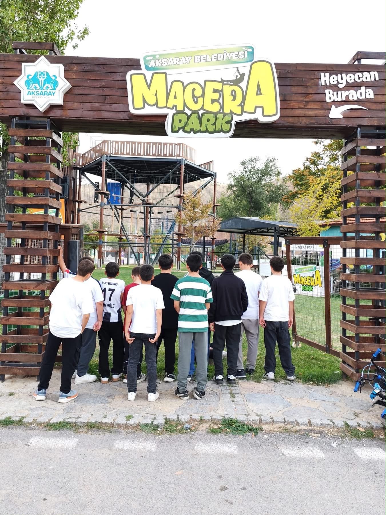 Hafta sonu, Devletimizin emaneti kıymetli çocuklarımızla Macera Parkı’nda güzel bir gün geçirdik.