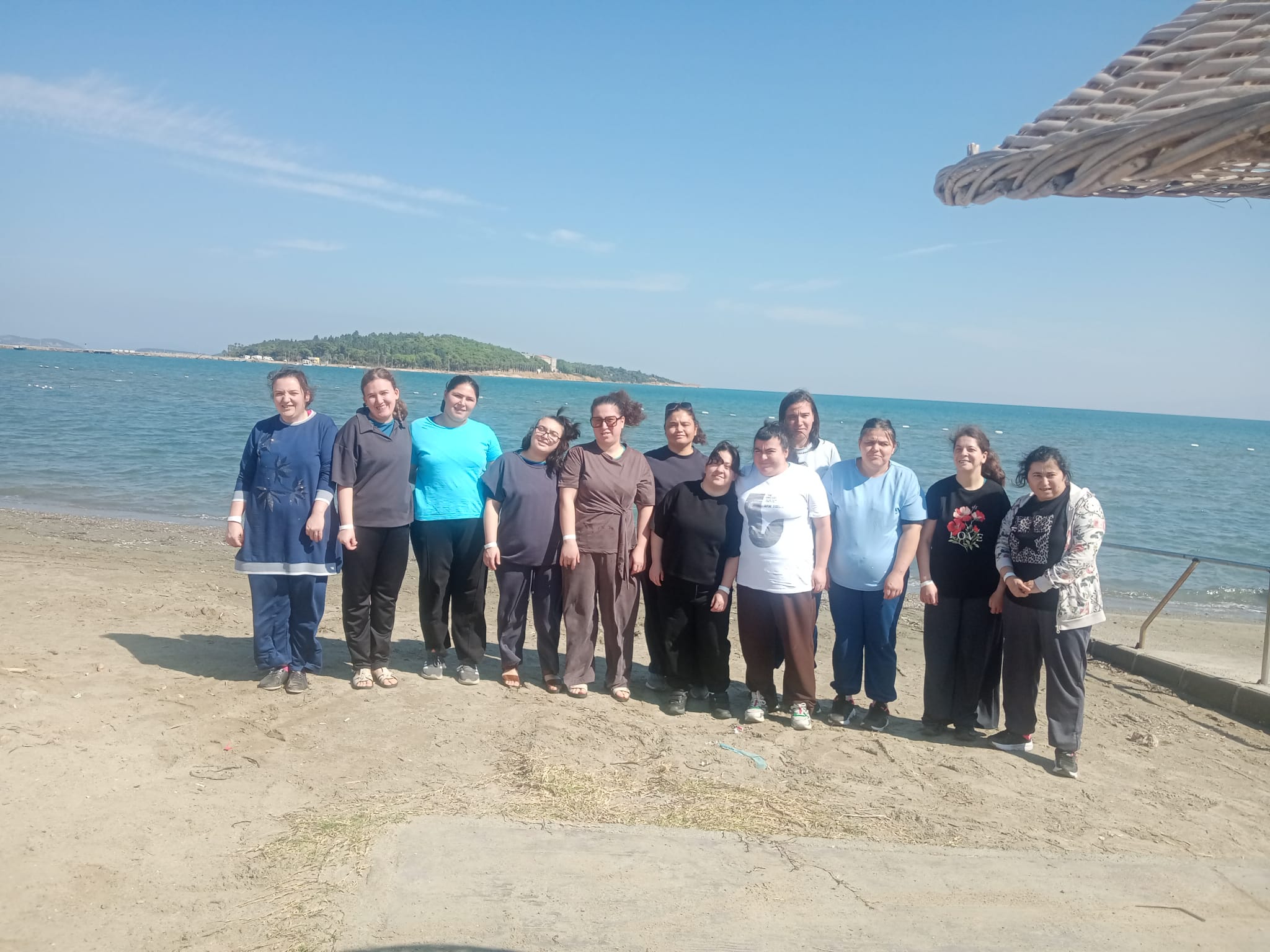 Uşak Engelsiz Yaşam, Bakım, Rehabilitasyon   Müdürlüğü olarak gerçekleştirilen İzmir/Urla gezisi kapsamında