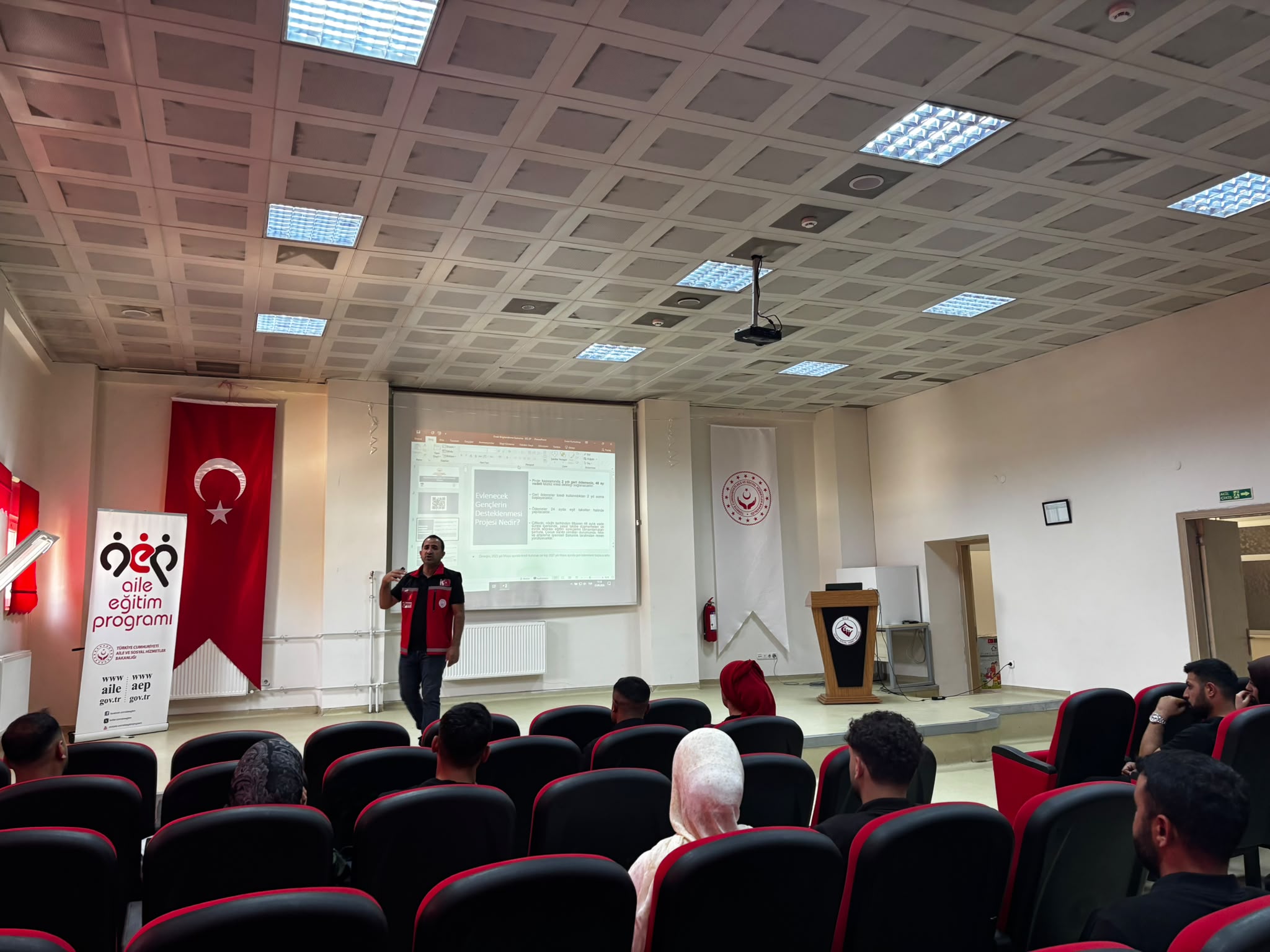 Evlenecek Gençlerin Desteklenmesi Programı Kapsamında Gençlerimize Yönelik Evlilik Öncesi Eğitim