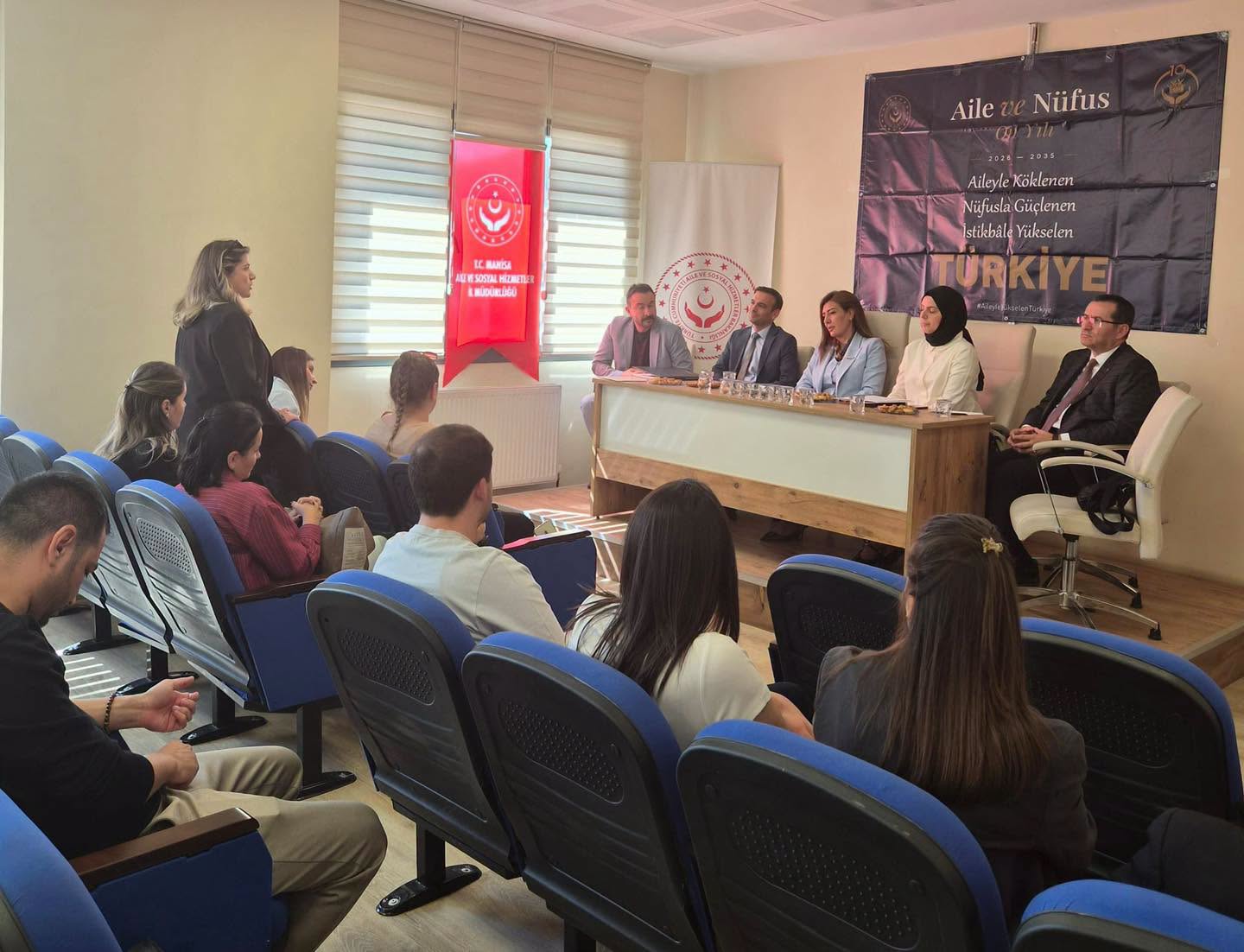 İl Müdürümüz, Alaşehir Sosyal Hizmet Merkezi Personeliyle Bir Araya Geldi