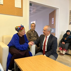 Emirdağ Fazlı-Macide Halaç Huzurevinde 1 Ekim Dünya Yaşlılar Günü Programı  - fotoğraf 4