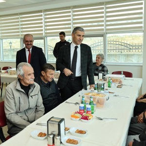 Emirdağ Fazlı-Macide Halaç Huzurevinde 1 Ekim Dünya Yaşlılar Günü Programı  - fotoğraf 3
