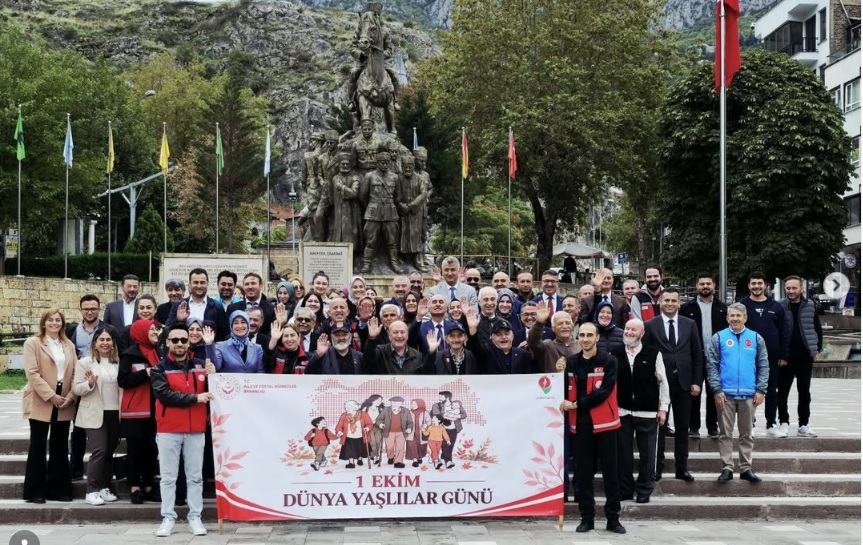 1 Ekim Dünya Yaşlılar Günü Kapsamında Yürüyüş Programı Gerçekleştirildi