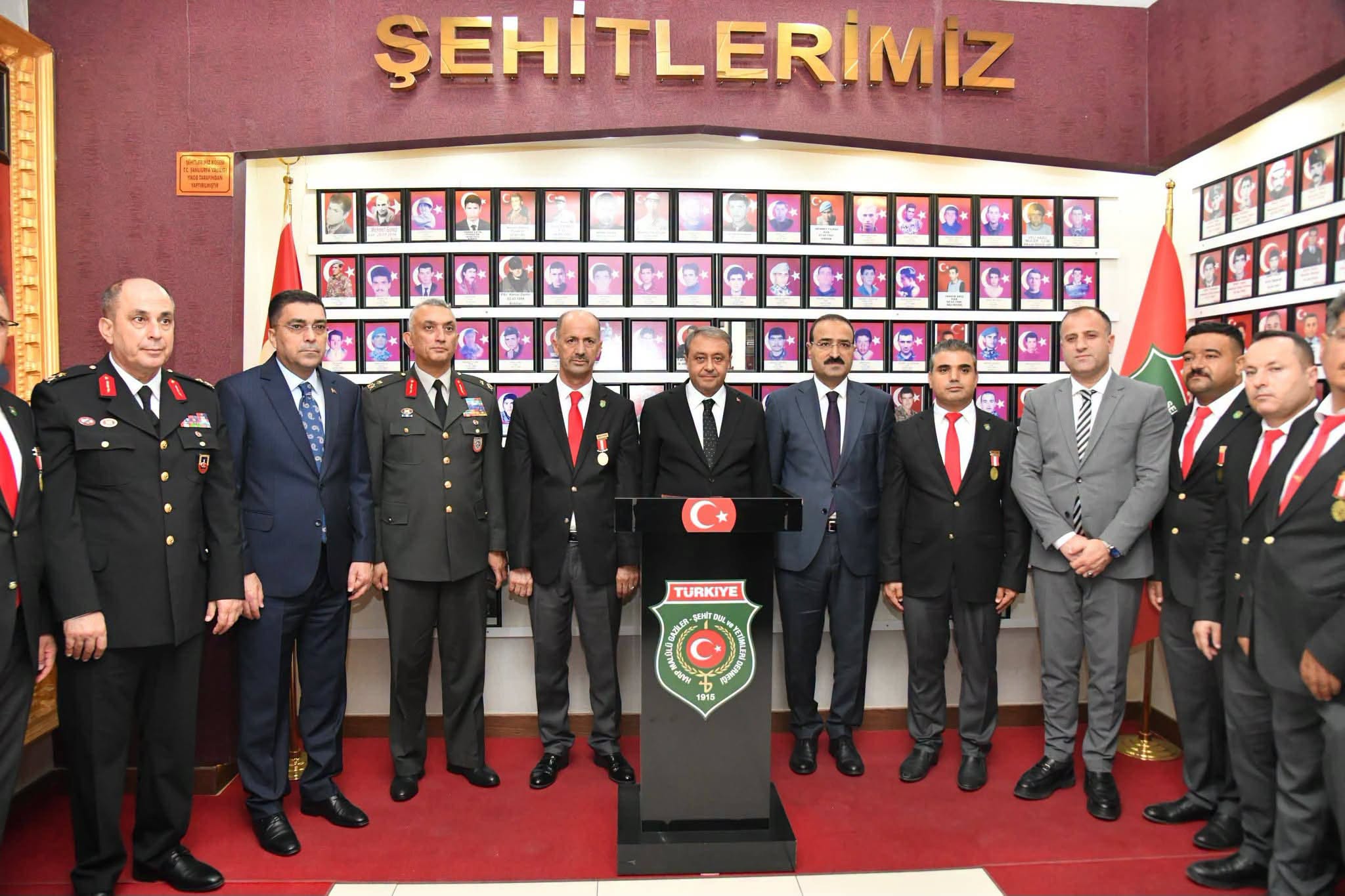 19 Eylül Gaziler Günü kapsamında Türkiye Harp Malulü Gaziler, Şehit Dul ve Yetimleri Derneği Şanlıurfa Şubesi ziyaret ettik.