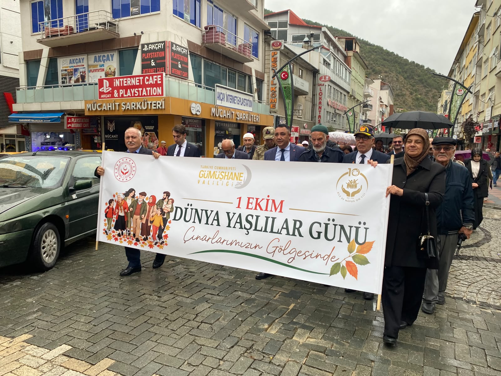 1 Ekim Dünya Yaşlılar Günü’nde Gümüşhane’de Anlamlı Yürüyüş
