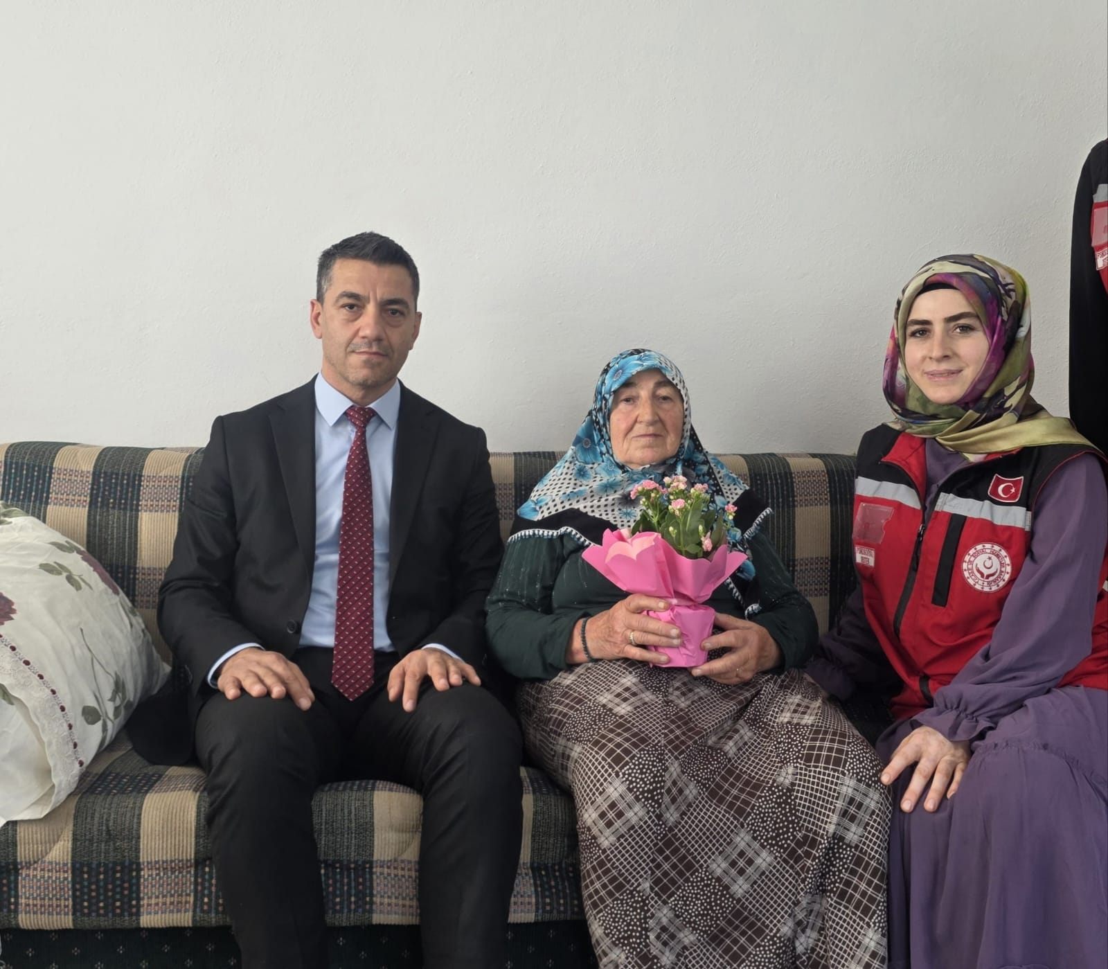 Kelkit’te 1 Ekim Dünya Yaşlılar Günü’nde Kıymetli Büyüklerimiz Ziyaret Edildi