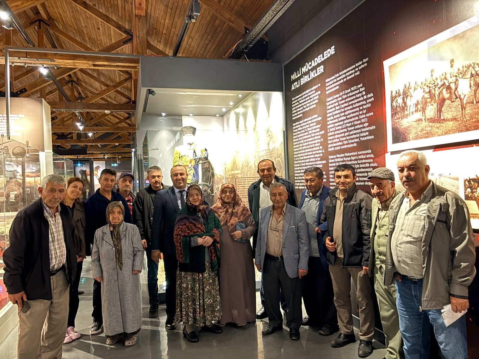 1 Ekim Dünya Yaşlılar Günü Münasebetiyle İhramcızade İsmail Hakkı Toprak Huzurevi Müdürlüğümüzde Hizmet Alan Kıymetli Büyüklerimiz Savaş Atları Müzesi’ni Ziyaret Etti