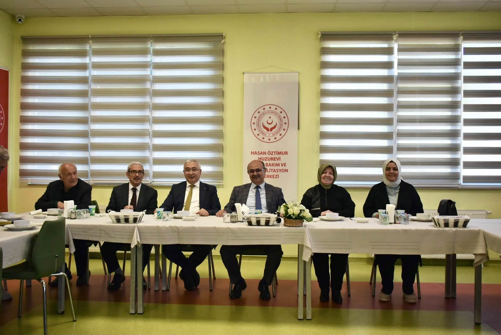 Her Yaş Bir Değer, Her Büyüğümüz Bir Emanet