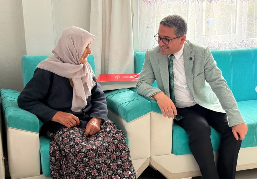 Gümüşhacıköy’de Dünya Yaşlılar Günü Ziyareti