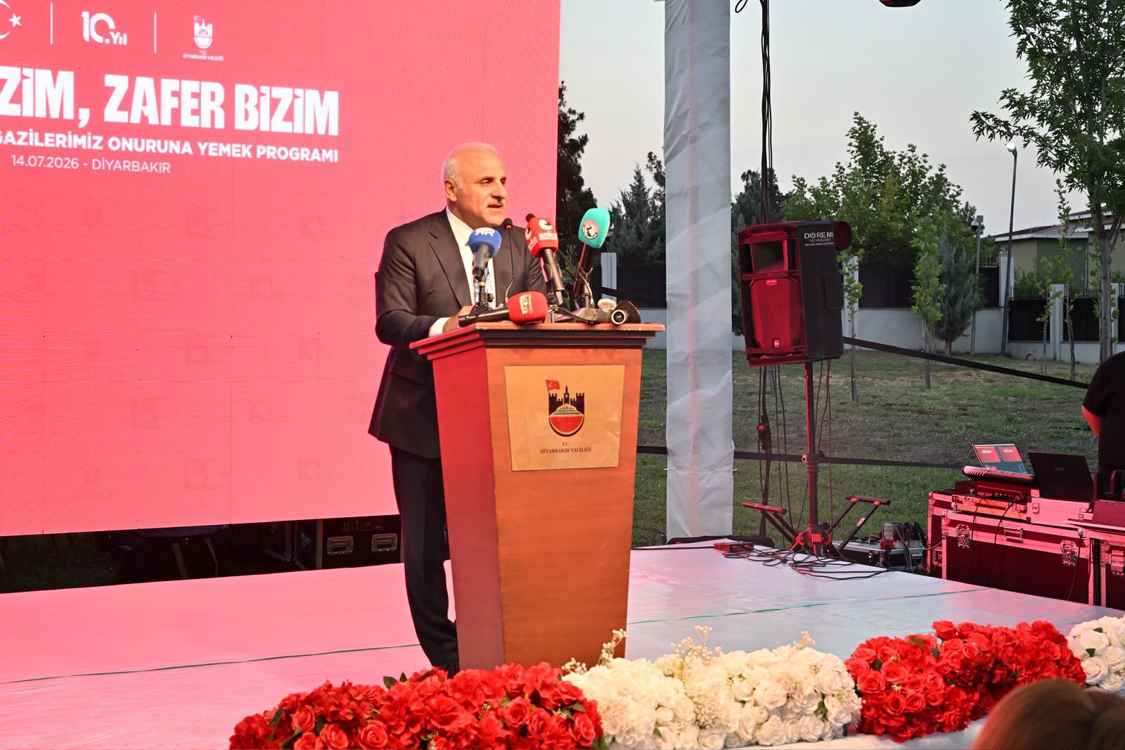 Şehit Aileleri ve Gaziler Onuruna Yemek Programı
