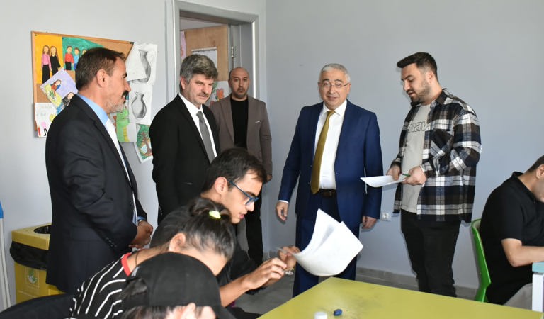 Celal Sönmez Gündüzlü Bakım ve Rehabilitasyon Merkezi’nde Eğitim ve İş Birliği Görüşmesi