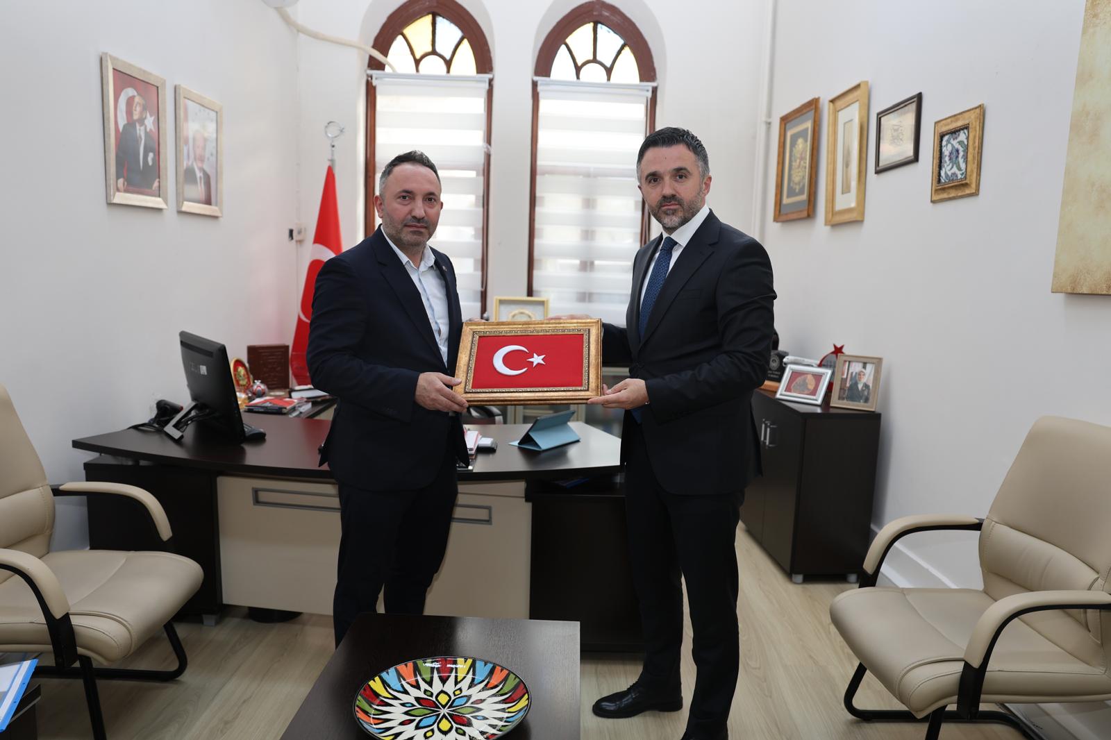 İl Müdürümüz Sn. Ömer Turan, Sağlık-Sen Şube Başkanı Ahmet Sağlamdemir ve Yönetim Kurulu Üyeleriyle Bir Araya Geldi