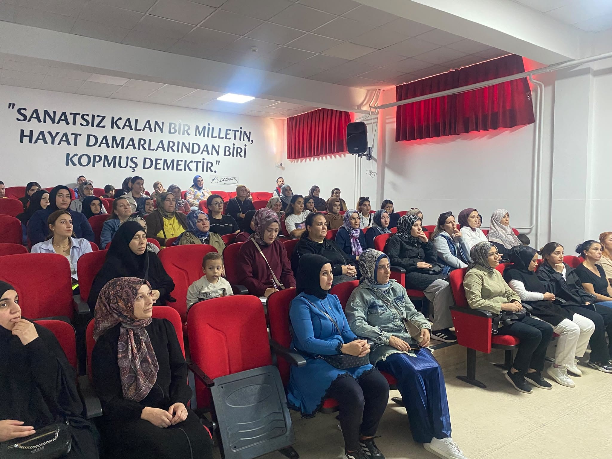 Çerkezköy’de Öğrenci Velilerine Yönelik Eğitim Gerçekleştirildi