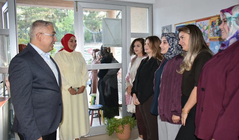 Geleceğimizin Teminatı Çocuklarımız İçin Çalışıyoruz