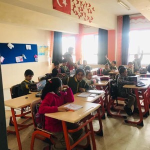 Psikososyal destek ekibimiz tarafından Doğanyol İlçesinde bulunan Gökçe ve Koldere ilk ve ortaokulları ziyaret edildi. - fotoğraf 3