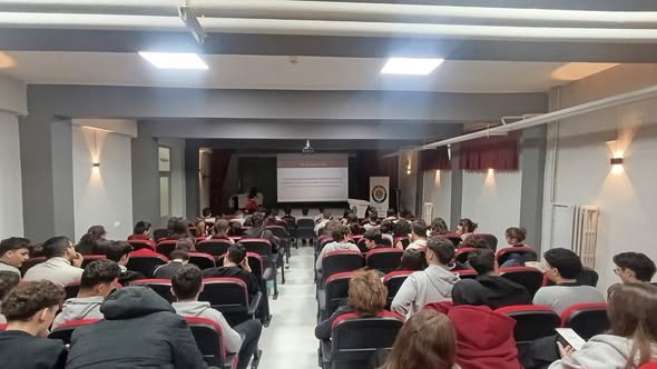 Şiddetle mücadelede farkındalık, bilinçli ve duyarlı bireylerle güçlenir.