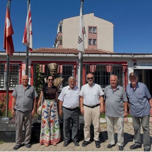 Edirne Aile ve Sosyal Hizmetler İl Müdür Vekili Sebahattin BİLGİÇ, Edirne Muharip Gaziler Derneğini ziyaret etti. - fotoğraf 1