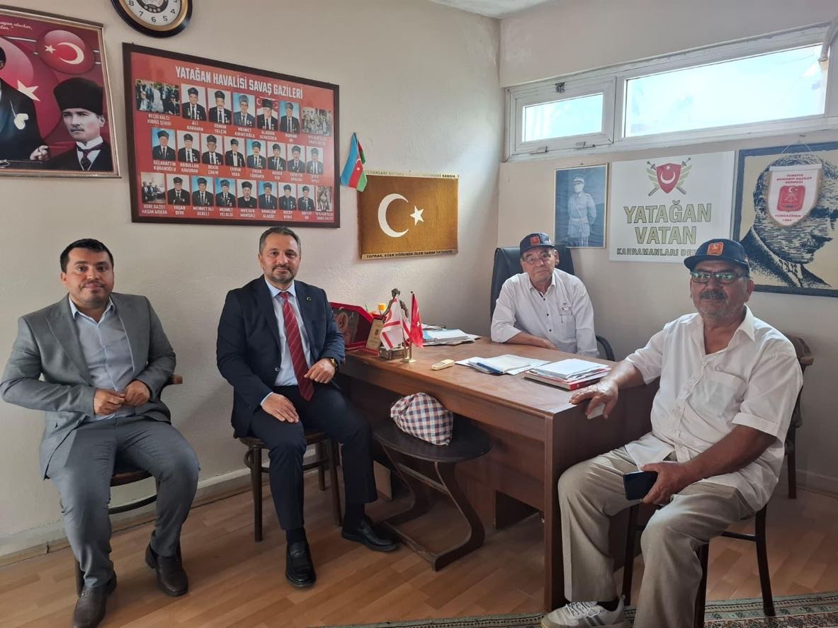 İl Müdürümüz Mahmut SELÇUK, Türkiye Muharip Gaziler Derneği Yatağan Şubesini ziyaret ederek Şube Başkanı Ali KARAHAN ile bir araya geldi. 