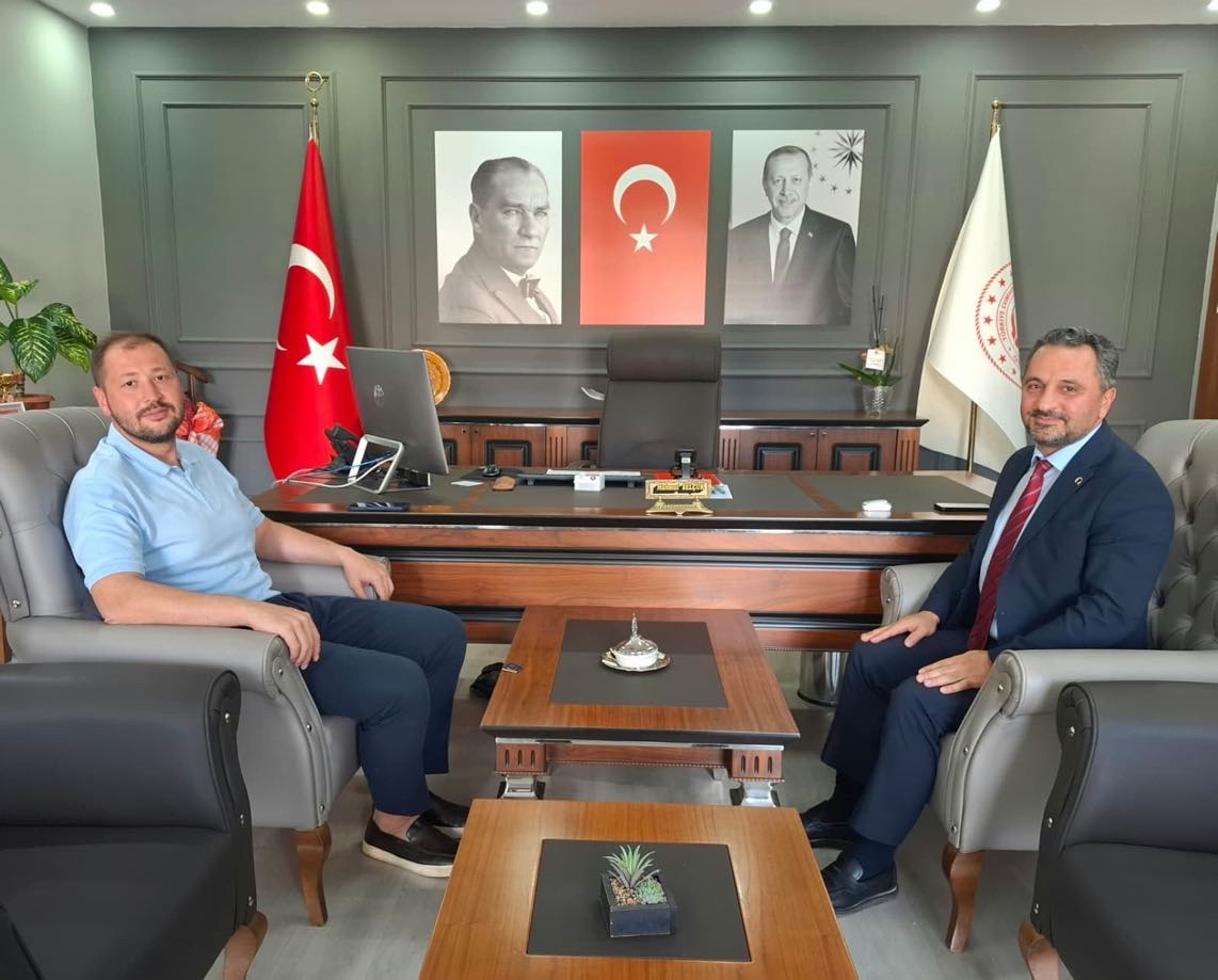 AK Parti Muğla İl Başkanı Sayın Cengizhan GÜNGÖR, İl Müdürümüz Sayın Mahmut SELÇUK’u ziyaret etti. 