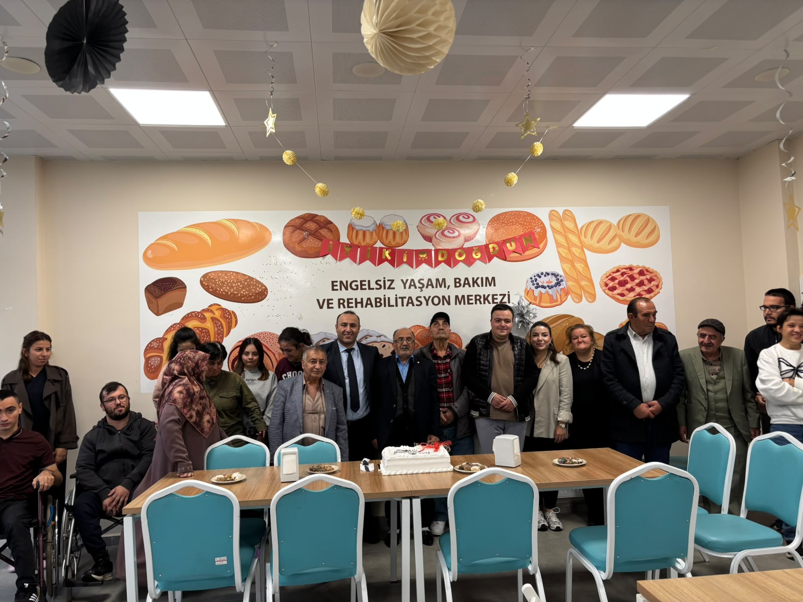 Hürmet Makamının Sahipleri Kıymetli Büyüklerimiz, Hamidiye Gündüz Bakım Merkezimizde Özel Gereksinimli Bireylerimizle Buluştu
