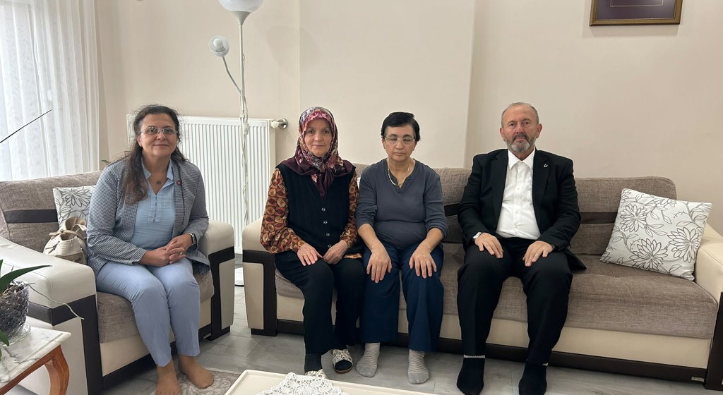 Edirne Aile ve Sosyal Hizmetler İl Müdür Yardımcısı Sebahattin BİLGİÇ, 1987 yılında Ağrı’da görev yaparken Şehit olan Şehit Halil ERGÜÇ’ün kıymetli ailesini ziyaret etti.