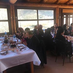 Alaplı'da İkamet Etmekte Olan Şehit Yakınları ve Gazilere Yönelik Kahvaltı Programı Düzenlendi - fotoğraf 2