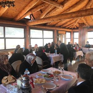 Alaplı'da İkamet Etmekte Olan Şehit Yakınları ve Gazilere Yönelik Kahvaltı Programı Düzenlendi - fotoğraf 3