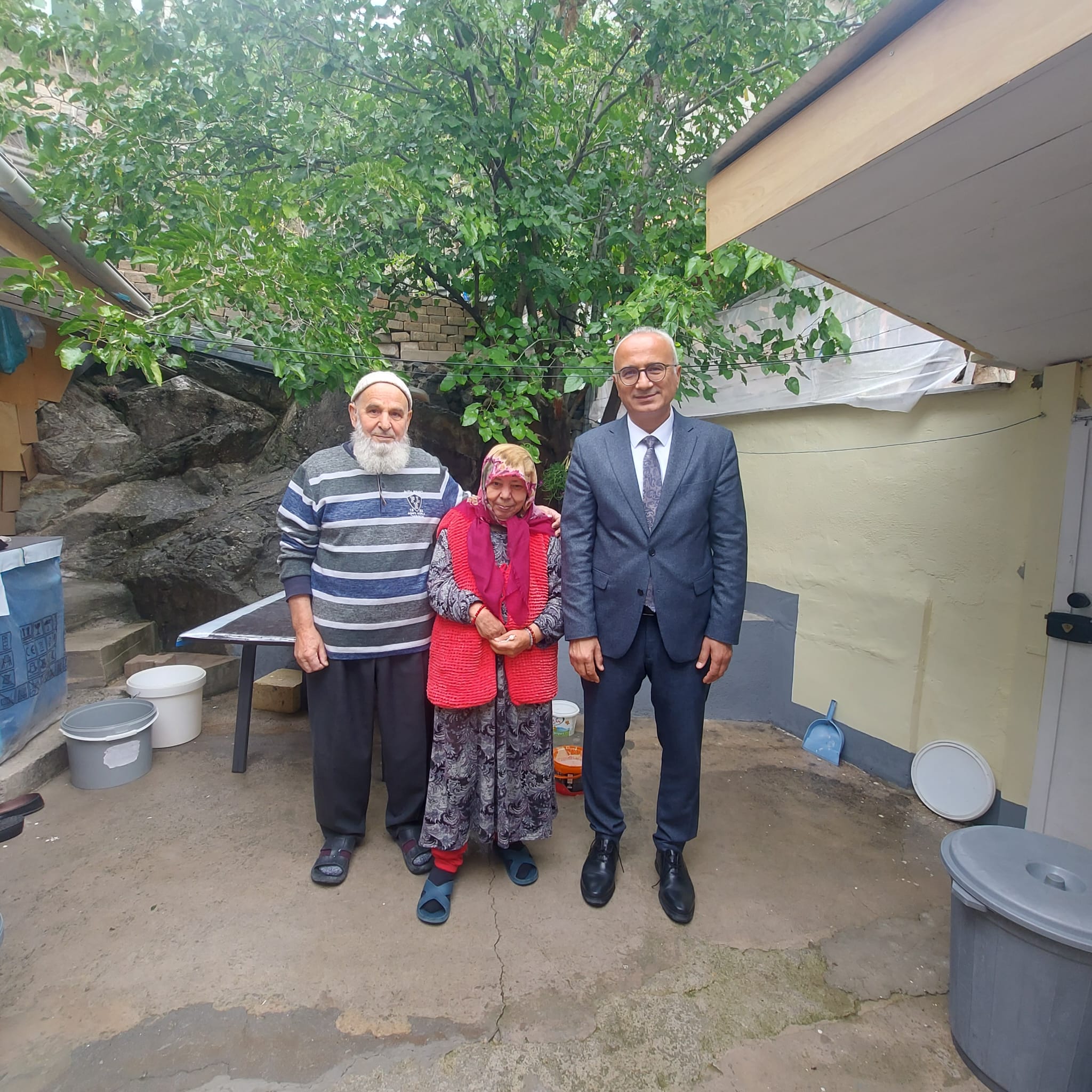 İl Müdürümüz Meşe Ailesini Ziyaret Etti 