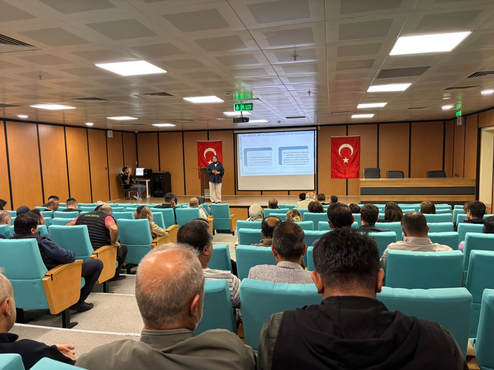 Çevre, Şehircilik ve İklim Değişikliği İl Müdürlüğü Personeline Yönelik Kadına Yönelik Şiddetle Mücadele Farkındalık Eğitimi Gerçekleştirildi  