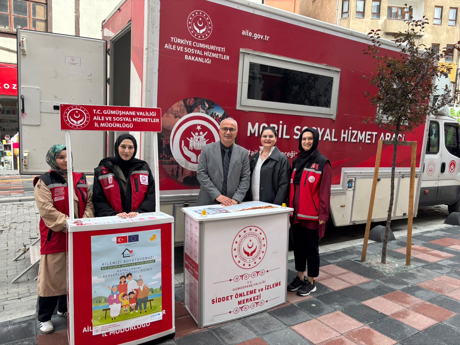 İl Müdürümüzden Mobil Hizmet Aracımıza ve Tanıtım Stantlarına Ziyaret