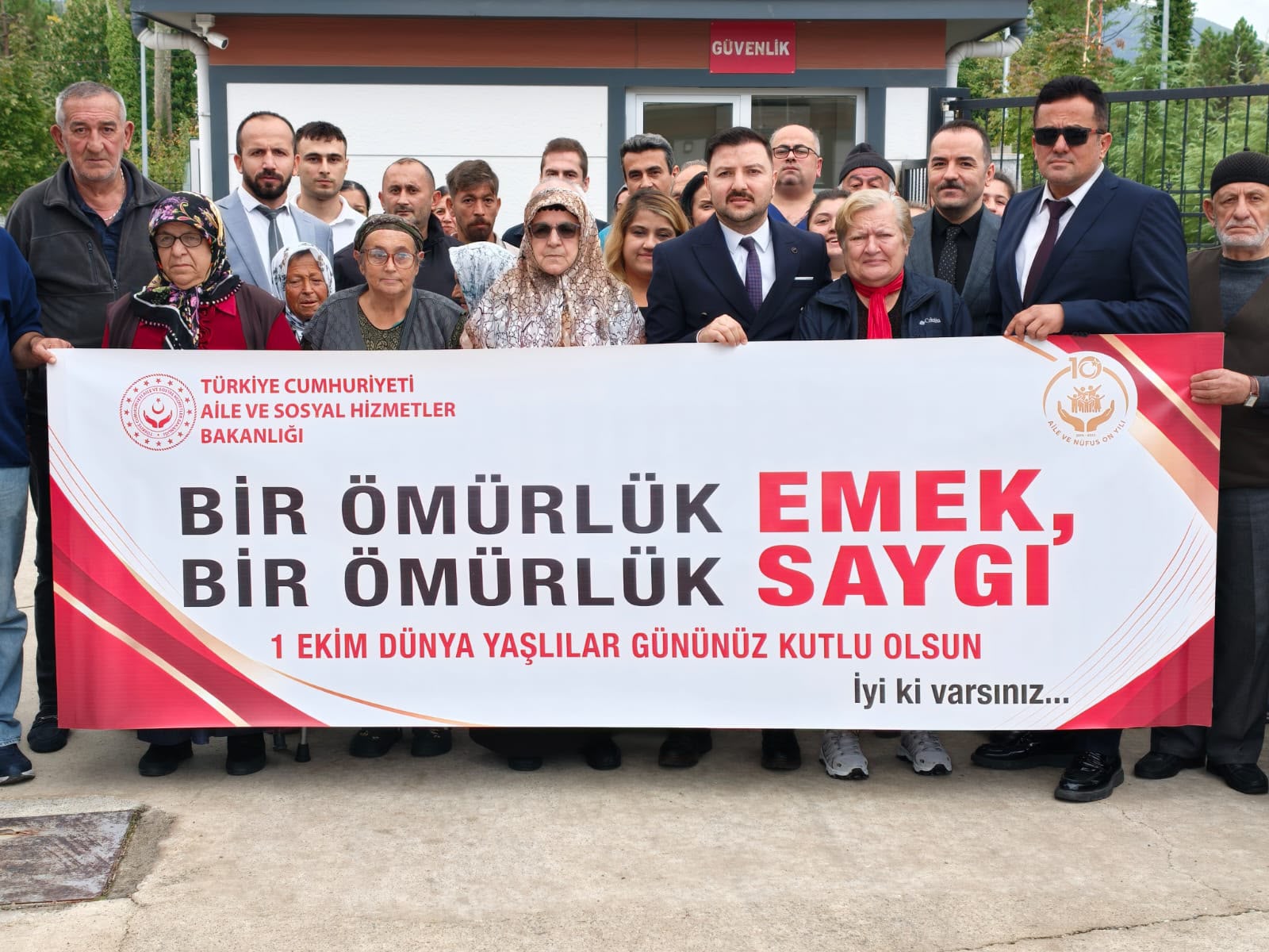 1 Ekim Dünya Yaşlılar Günü kapsamında bir araya gelinmiştir.