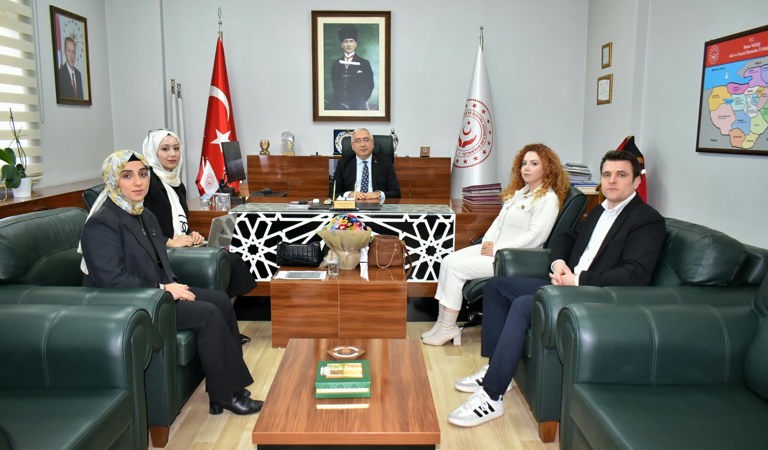 Bursa’da Pilot Olarak Yürütülen Geçici Koruyucu Aile Hizmeti Masaya Yatırıldı