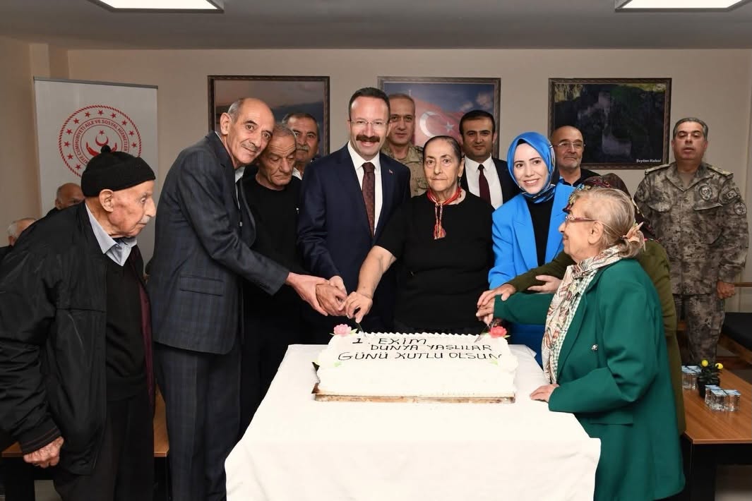 1 Ekim Dünya Yaşlılar Günü 