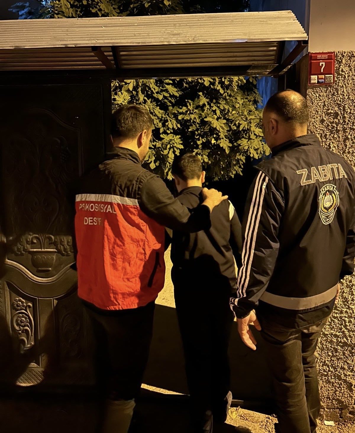 Sokakta Çalışan ve Dilenen Çocuklara Yönelik Koruyucu ve Önleyici Saha Çalışmaları Sürüyor