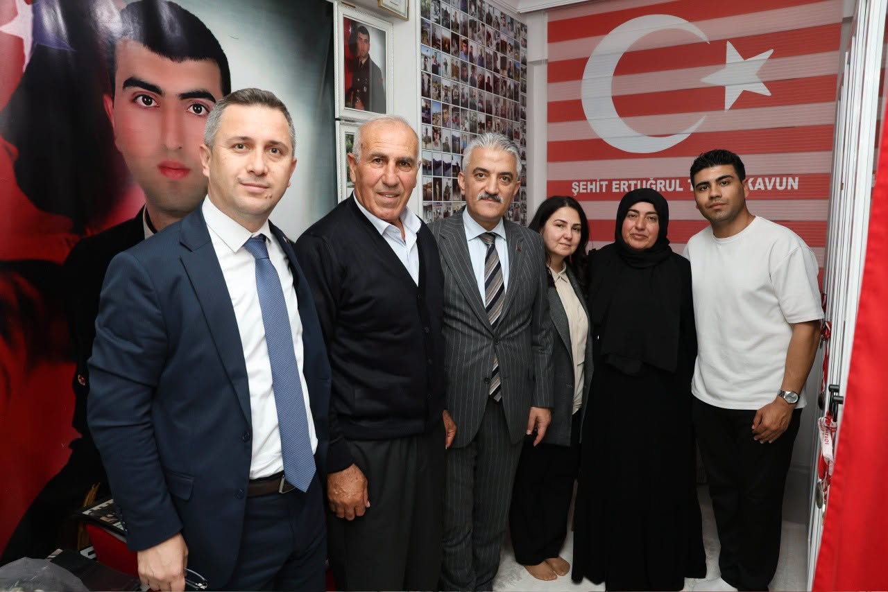 Valimiz Sayın Mehmet Makas Şehidimiz Ertuğrul Tuğra Kavun’un Ailesini Ziyaret Etti.