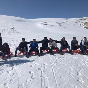 ERCİŞ BAKIM REHABİLİTASYON VE AİLE DANIŞMA MERKEZİ MÜDÜRLÜĞÜNDE KALAN ENGELLİLER ÇALDIRAN İLÇESİNDE BULUNAN KAYAK MERKEZİNDE DOYASIYA EĞLENDİLER - fotoğraf 4