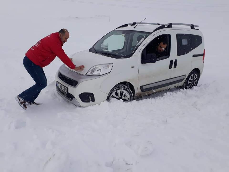 Candan yapılan iş ve adanmışlıkla hizmet etmenin yorulması yoktur
