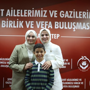 Bakan Göktaş, Gaziantep'te şehit aileleri ve gazilerle vefa buluşmasında bir araya geldi: - fotoğraf 5
